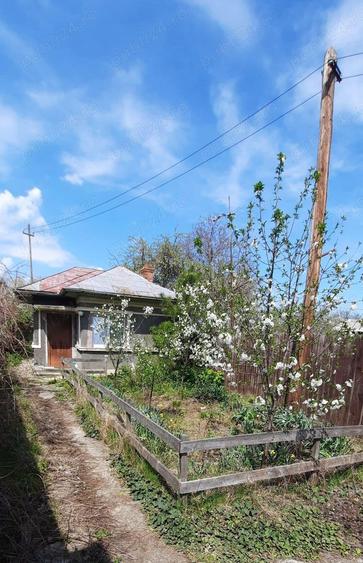 Casă cu 2 camere cu Teren 2536 Mp în Poienarii-Rali