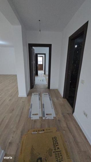 Casă cu 4 camere în Bradu