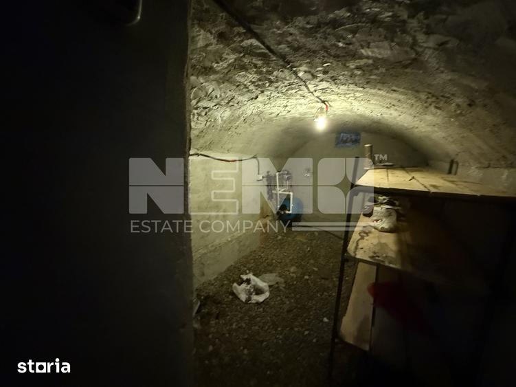 Casă cu 4 camere cu Teren 898 Mp în Mitocu Dragomirnei