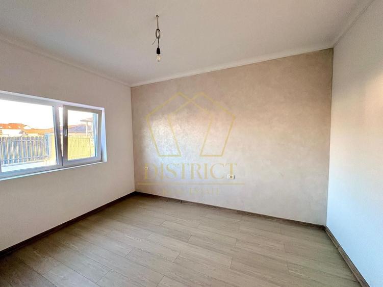 Duplex cu 4 camere cu Canalizare în Moșnița Veche