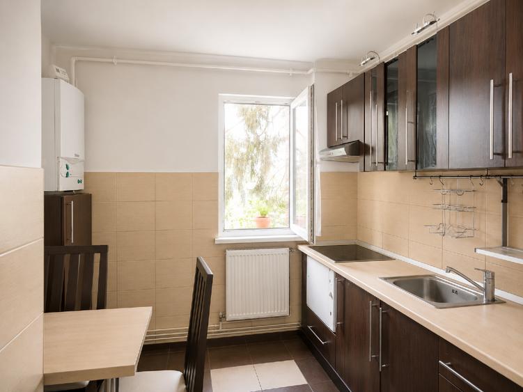 Apartament cu 2 camere semidecomandat în Astra