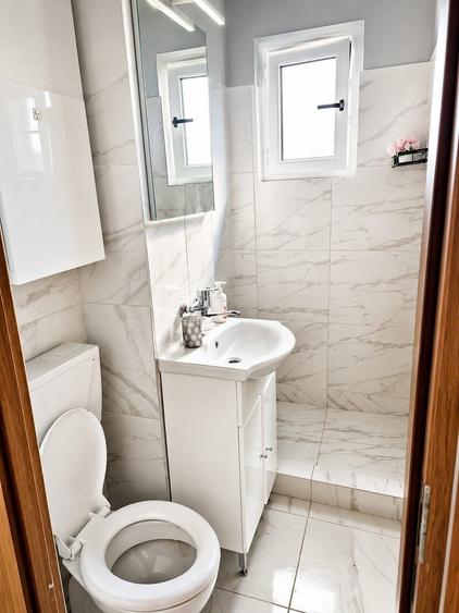 Apartament cu 2 camere semidecomandat în Satu Nou