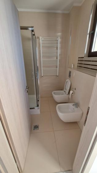 Apartament cu 3 camere decomandat în Dorobanți
