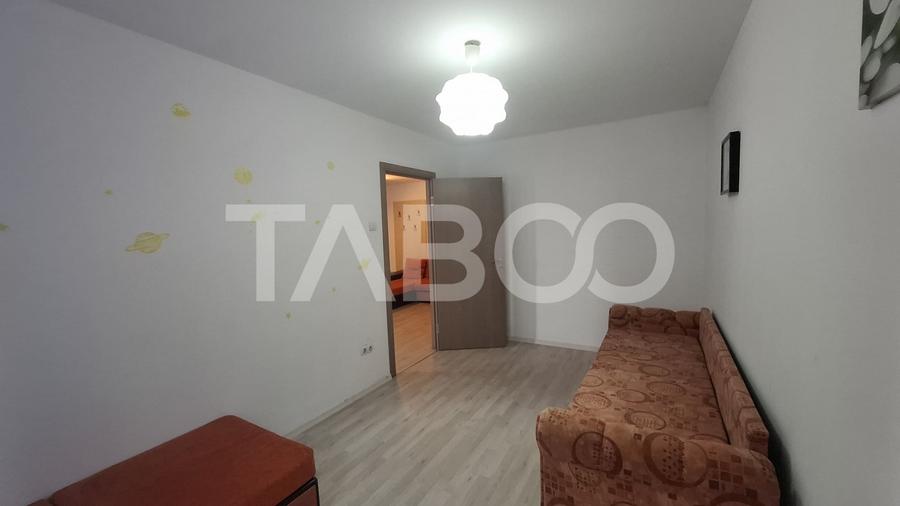 Apartament cu 3 camere decomandat, mobilat în Mihai Viteazul