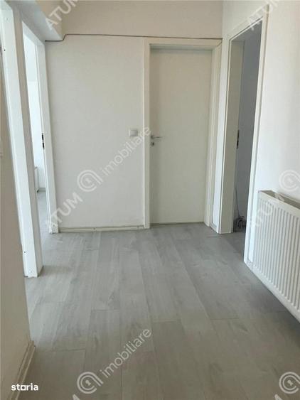 Casă cu 4 camere decomandat cu Canalizare în Daia