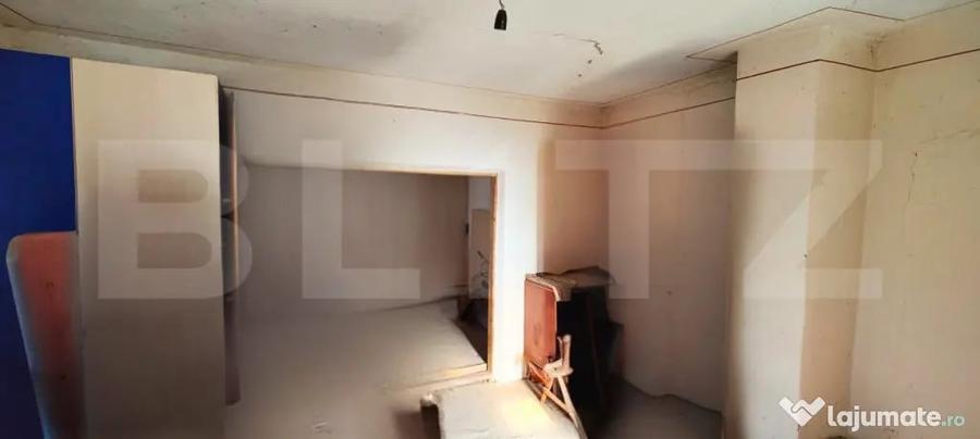 Casă cu 4 camere cu Teren 1000 Mp în Central