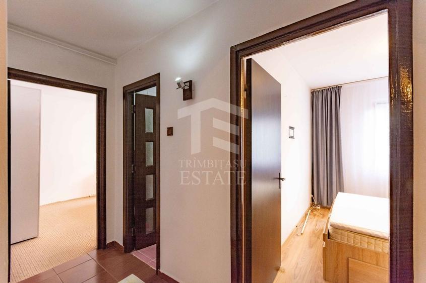 Apartament cu 3 camere decomandat, mobilat în Titan