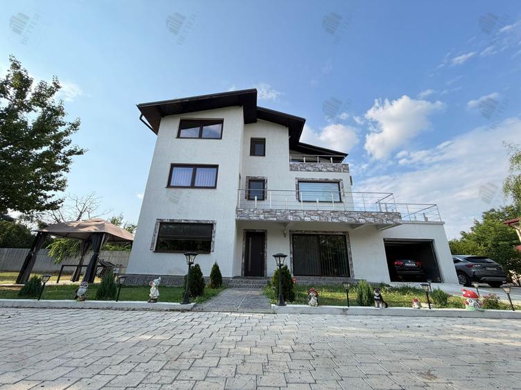 Casă individuală cu 5 camere cu Canalizare în Central