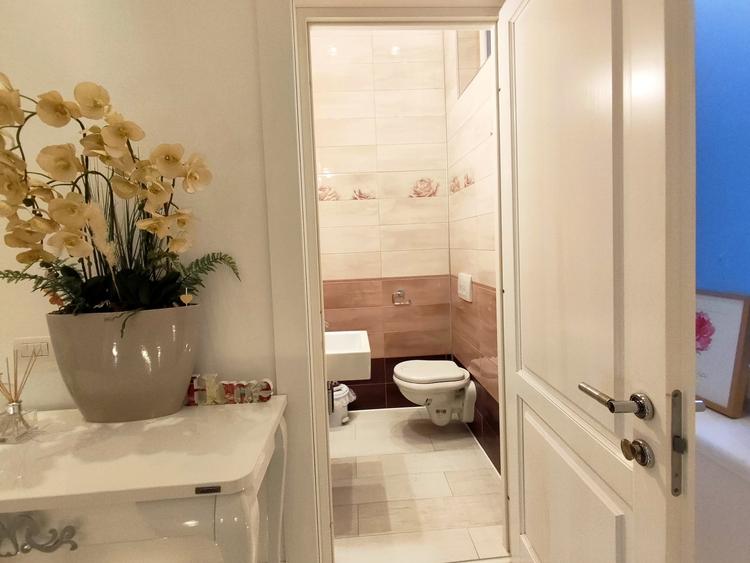 Apartament cu 3 camere decomandat, mobilat în Neptun