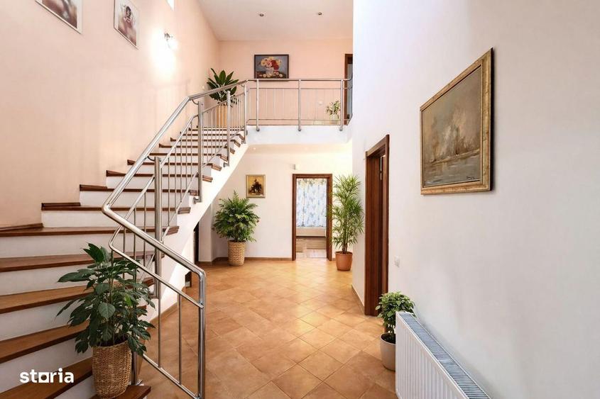 Casă cu 5 camere cu Teren 800 Mp în Ferme