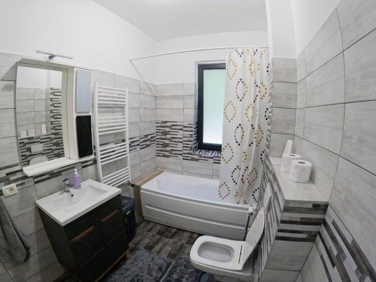 Apartament cu 2 camere decomandat, mobilat în Dumbrăvița