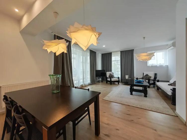 Apartament cu 3 camere decomandat, mobilat în Barbu Văcărescu