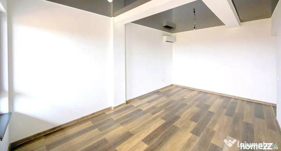 Garsonieră decomandată în Micro 17