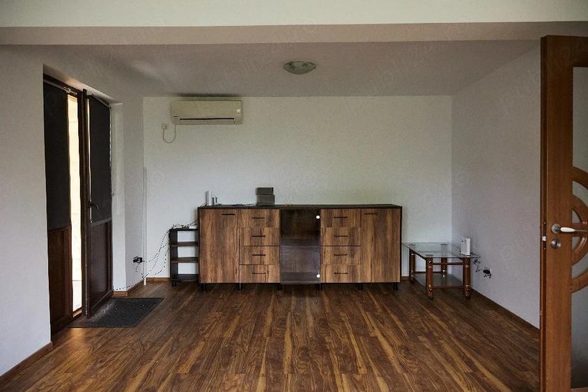 Casă cu 5 camere cu Teren 220 Mp în Galata
