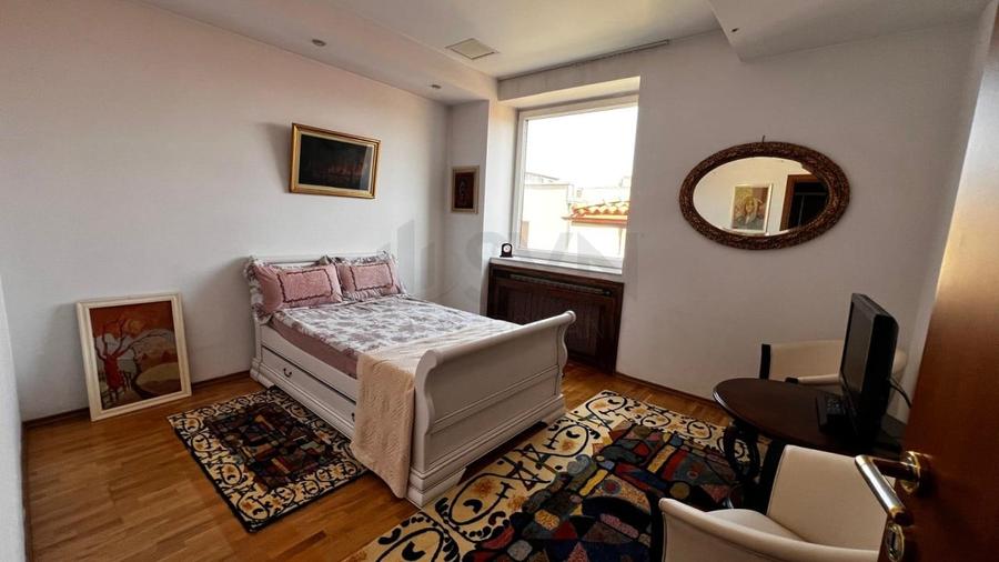Apartament cu 3 camere decomandat, mobilat în Primăverii