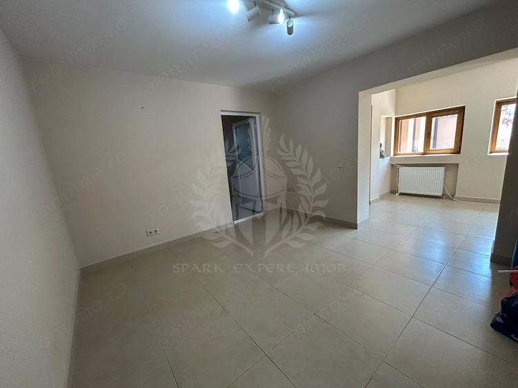 Casă cu 3 camere cu Teren 165 Mp în Central