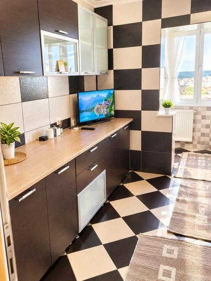 Apartament cu 2 camere decomandat în Central