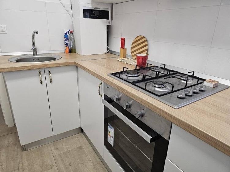 Apartament cu 2 camere, ultracentral, ideal pentru cabinet, birou sau locuin?a - 1