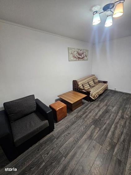 Apartament cu 2 camere în Micro 17