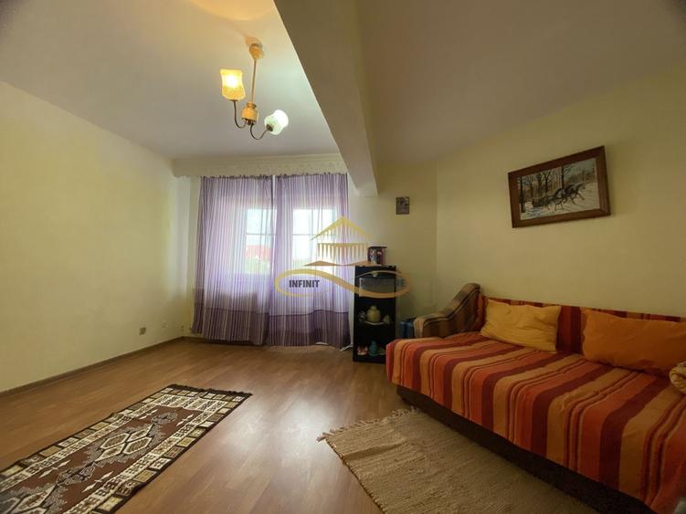 Apartament cu 2 camere decomandat, mobilat în Central