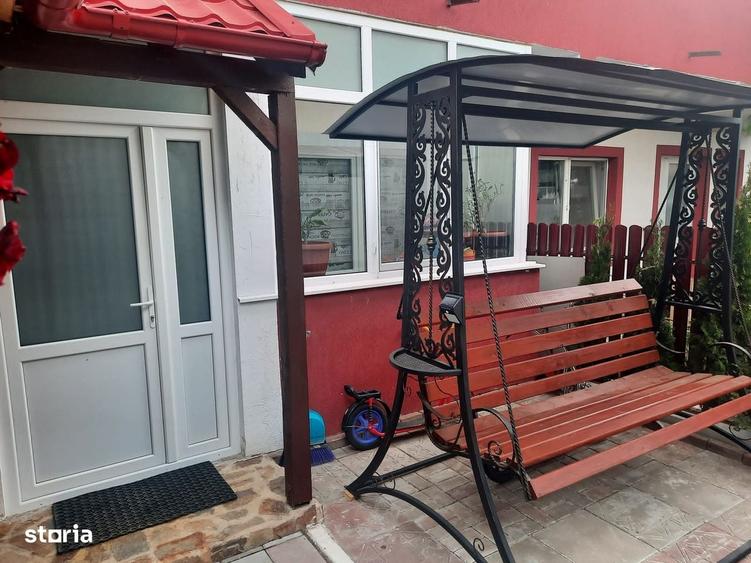Casă cu 3 camere în Cătămărești