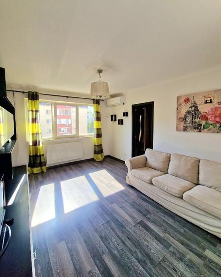 Apartament cu 3 camere, etajul 3,zona Sagului -Turist  - 2