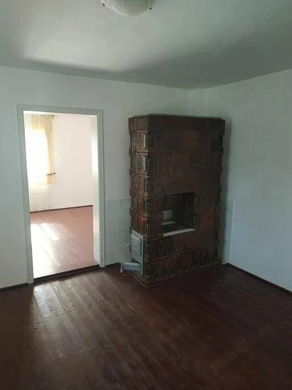 Casă cu 8 camere cu Teren 1500 Mp în Central