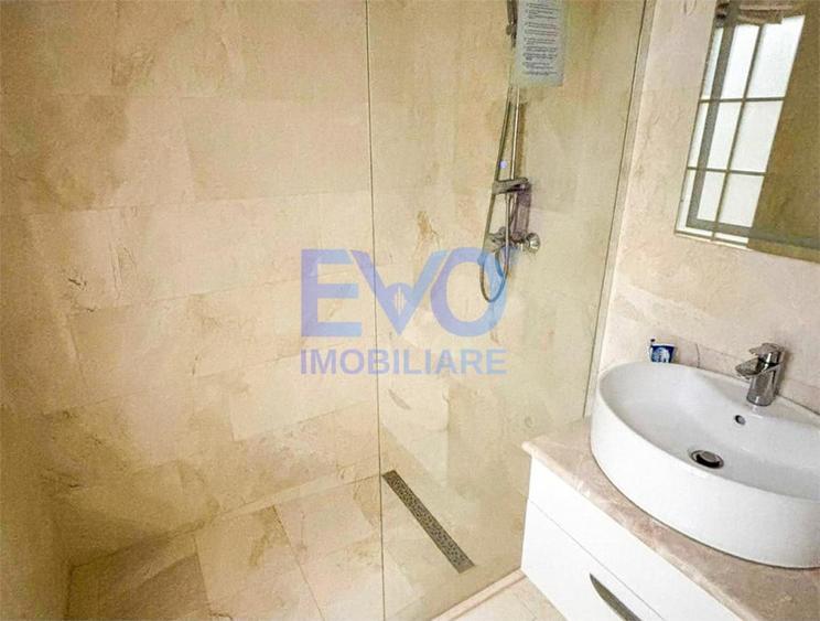 Apartament cu 2 camere, aer conditionat, decomandat, Royal T - 5
