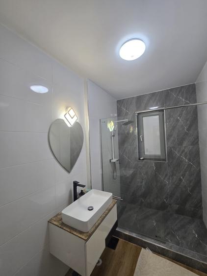 Apartament cu 2 camere decomandat în Est