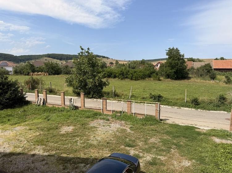 Casă cu 4 camere în Cristian