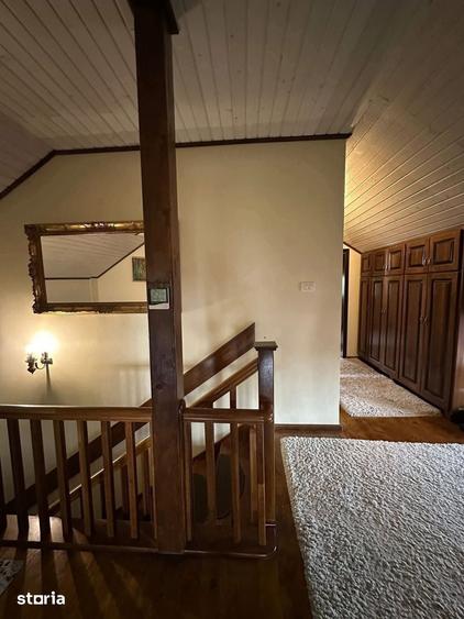Casă cu 4 camere cu Teren 1700 Mp în Central