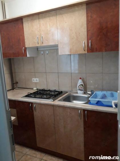 Garsonieră decomandată în UMT