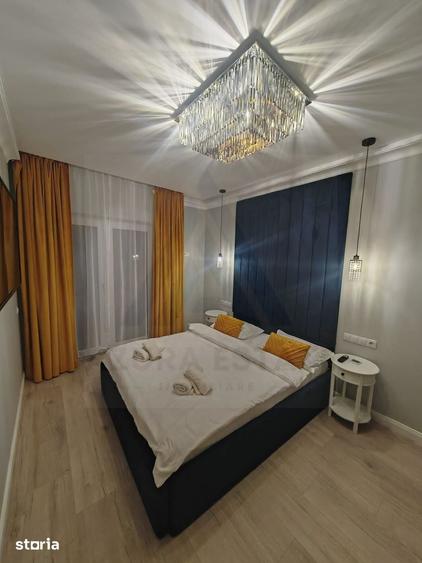 Casă cu 10 camere decomandat cu Teren 386 Mp în Turnișor