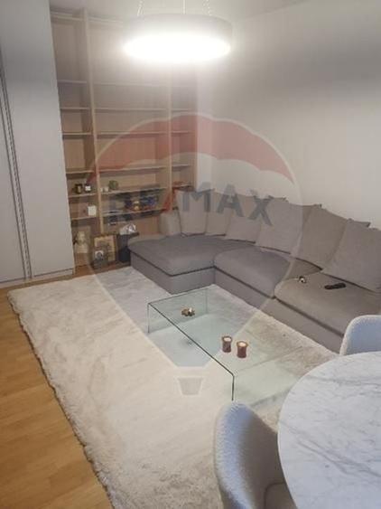 Apartament cu 3 camere decomandat, mobilat în Primăverii