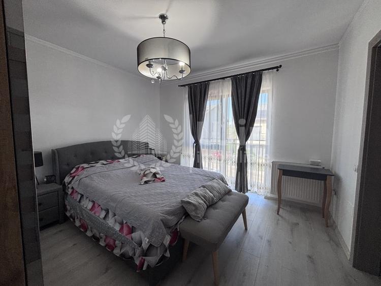 Duplex cu 4 camere cu Canalizare în Dâmbul Rotund