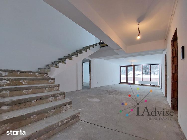 Apartament cu 4 camere în Schei