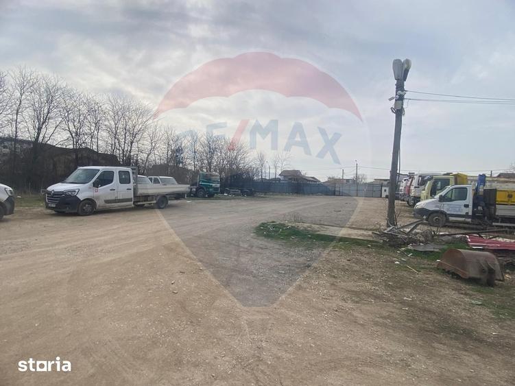 Teren de 2000 mp, în Progresul