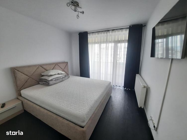 Apartament cu 3 camere decomandat în Cristian