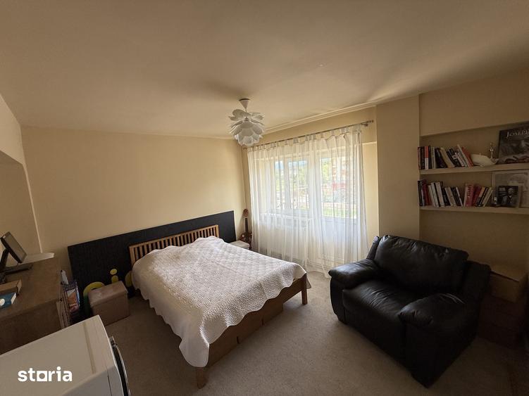 Apartament cu 3 camere în Uric
