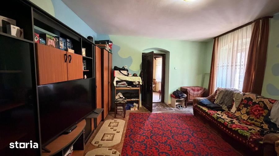 Casă cu 3 camere cu Teren 150 Mp în Central