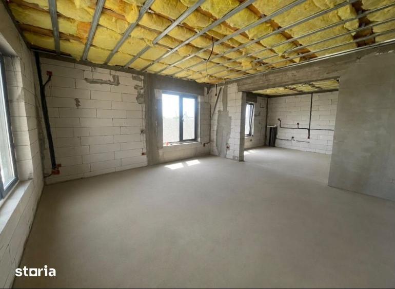 Casă cu 3 camere cu Teren 275 Mp în Central
