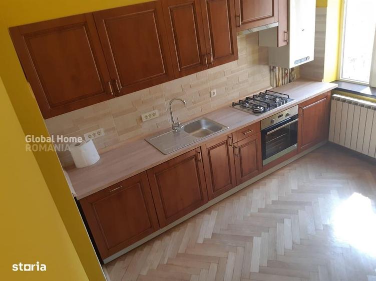 Apartament cu 3 camere semidecomandat în Universitate