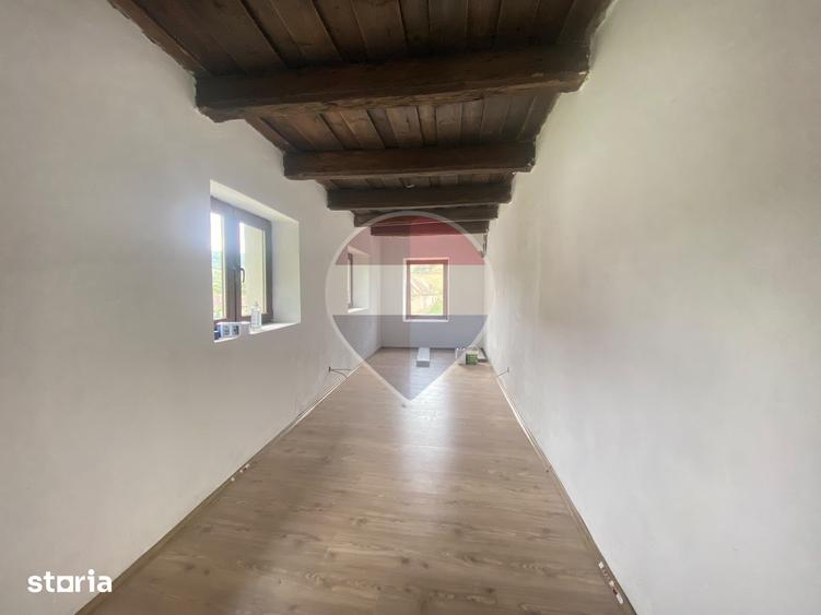 Casă cu 3 camere cu Teren 1523 Mp în Hoghilag