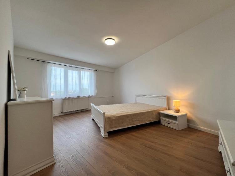 Apartament cu 3 camere semidecomandat, mobilat în Cantemir