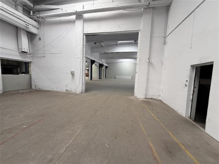 Spațiu industrial, de 750 mp, în Republicii