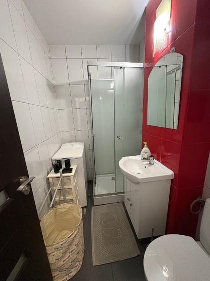 Garsonieră decomandată, mobilată în Sebastian