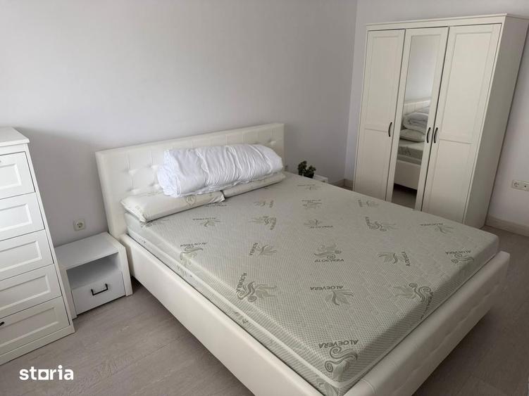 Apartament cu 3 camere decomandat, mobilat în Tolstoi