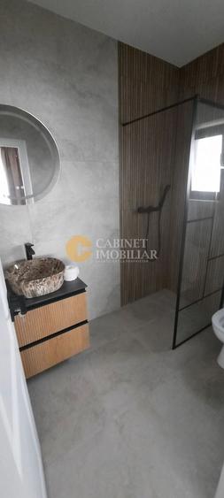 Casă individuală cu 4 camere cu Canalizare în Miroslava