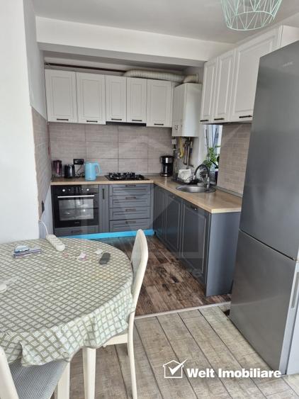 Apartament cu 2 camere semidecomandat, mobilat în Florești