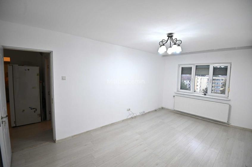 Apartament decomandat renovat complet, centrala proprie, zona linistita - Direct de la proprietar